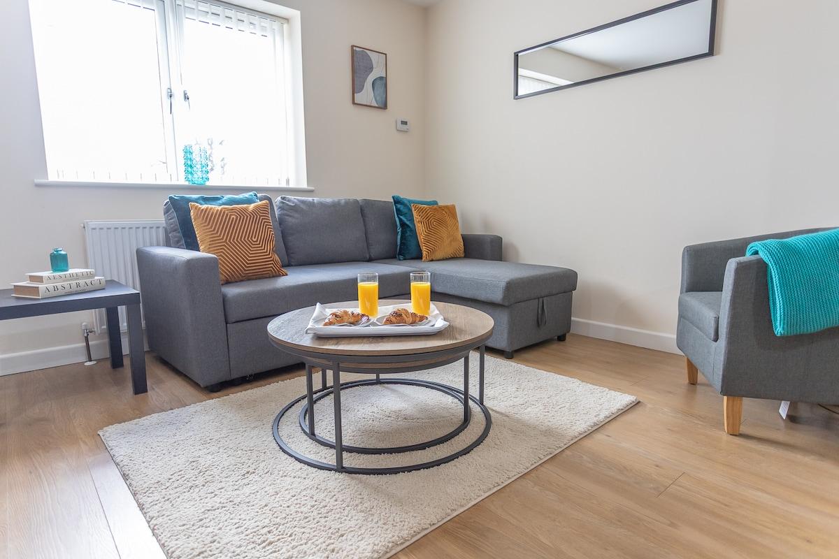 Spacious 2BR | Ensuite| Oxford, Airport & Bicester3