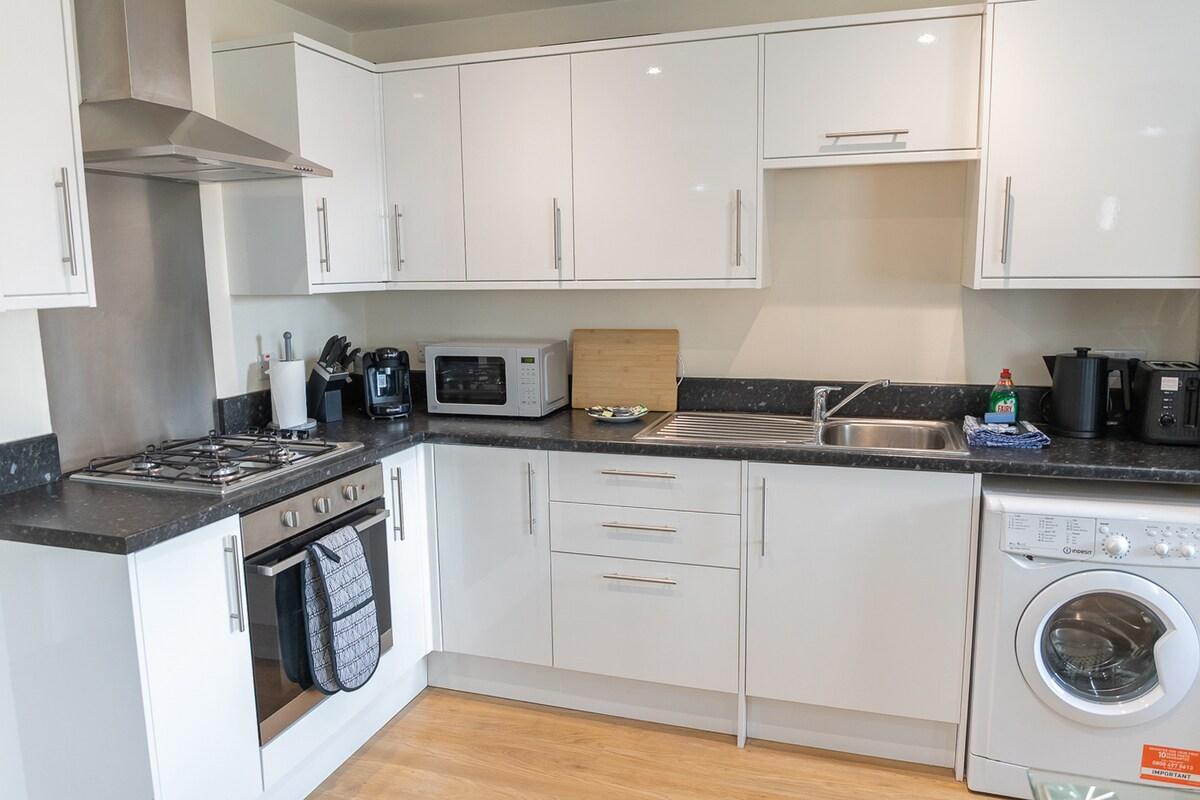Spacious 2BR | Ensuite| Oxford, Airport & Bicester5