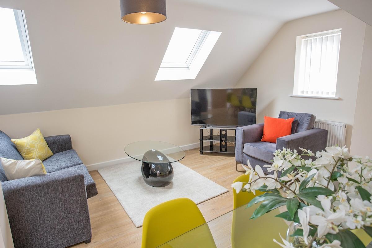 Oxford 2BR Apartment | King Bed |Parking |Bicester1