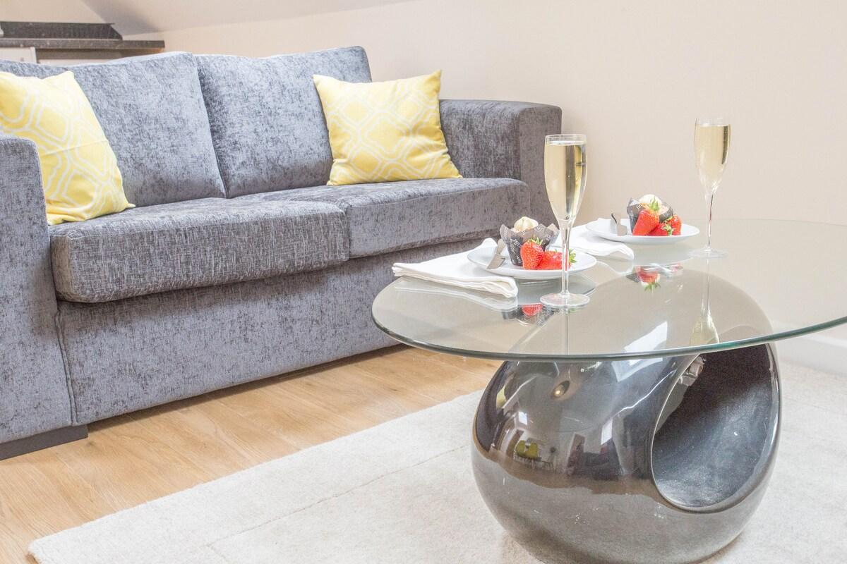 Oxford 2BR Apartment | King Bed |Parking |Bicester6